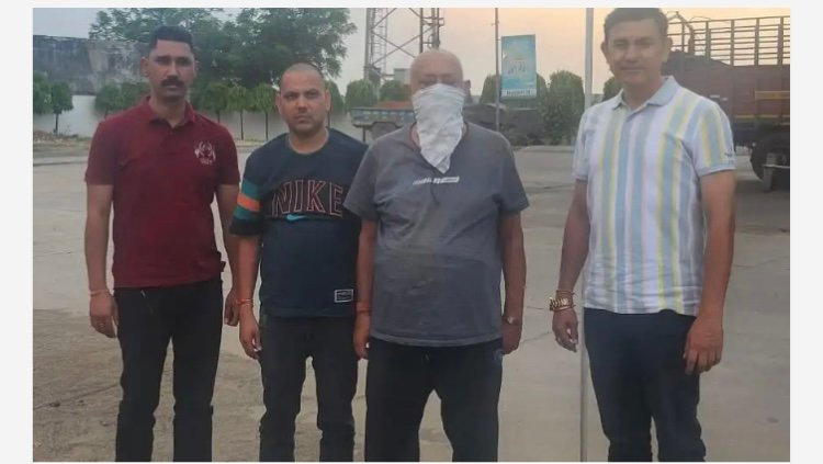 पलटन बाजार में गारमेंट्स की दुकान में आग लगाने वाले अभियुक्त अरूण कालरा को दून पुलिस ने किया गिरफ्तार
