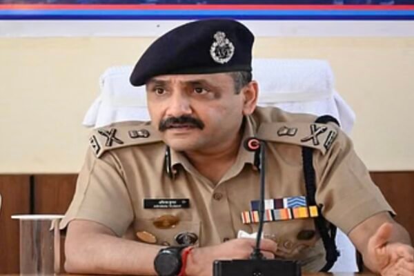डीजीपी पद पर तीन नामों का पैनल तैयार, अभिनव रेस से बाहर, पहले नंबर पर हैं ये अफसर