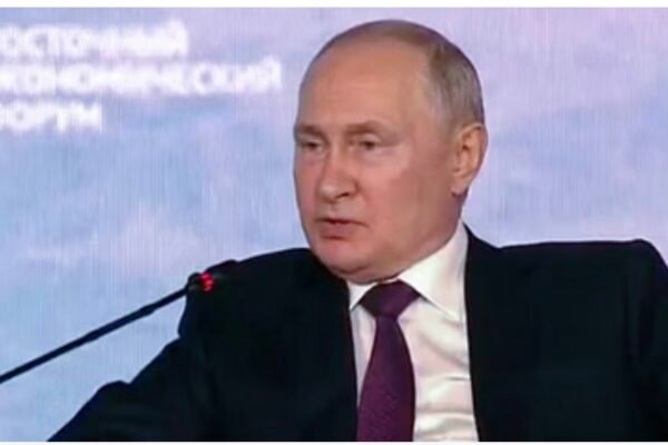Ukraine War: रूसी राष्ट्रपति पुतिन ने ईस्टर पर युद्धविराम की घोषणा की, यूक्रेन से की सीजफायर लागू करने की अपील