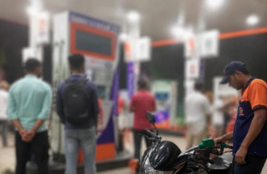 E0A4AAE0A587petrol-pump.jpg