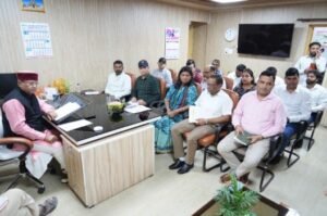 rajpur-rod-vidhansbhaa-men-vikas-karyon-kee-mantree-khjan-das.jpg