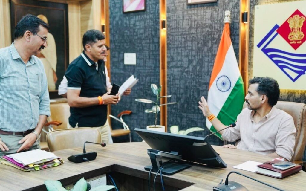 buksa-jnjati-bhul-ganvon-ko-sht-prtisht-yojnaon-se-aachchhadit-krne.jpg