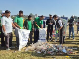 dehradoon-men-svchchhta-abhiyan-40-tn-kooada-uthaya-deeem-ne.jpg