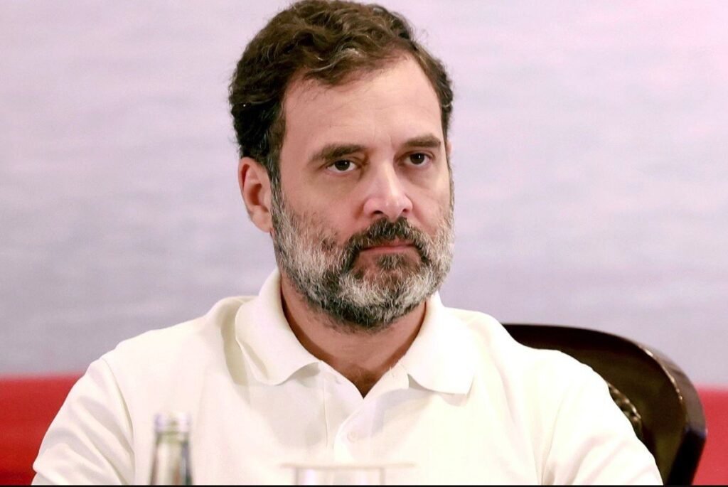 f-rm-6-men-bdlav-ko-lekr-rahul-gandhee-ke-sval-chunav.jpg