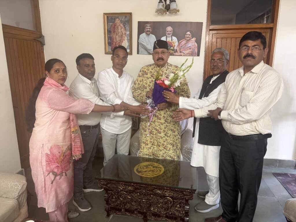 jyanand-bhaartee-ke-bhvn-nirmaan-hetu-40-lakh-kee-dhnrashi.jpeg
