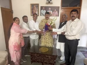 jyanand-bhaartee-ke-bhvn-nirmaan-hetu-40-lakh-kee-dhnrashi.jpeg